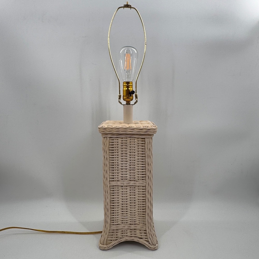 Vintage Coastal Wicker Rattan Table Lamp Palm Beach Style Pedestal Base